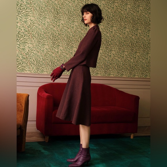 Burgundy High Waisted Tweed Skirt - Picture 3 of 7